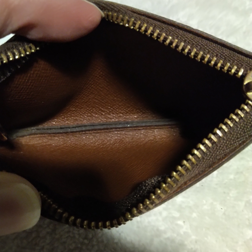 Authentic Louis Vuitton Brown Monogram Coin Purse - Picture 2 of 6